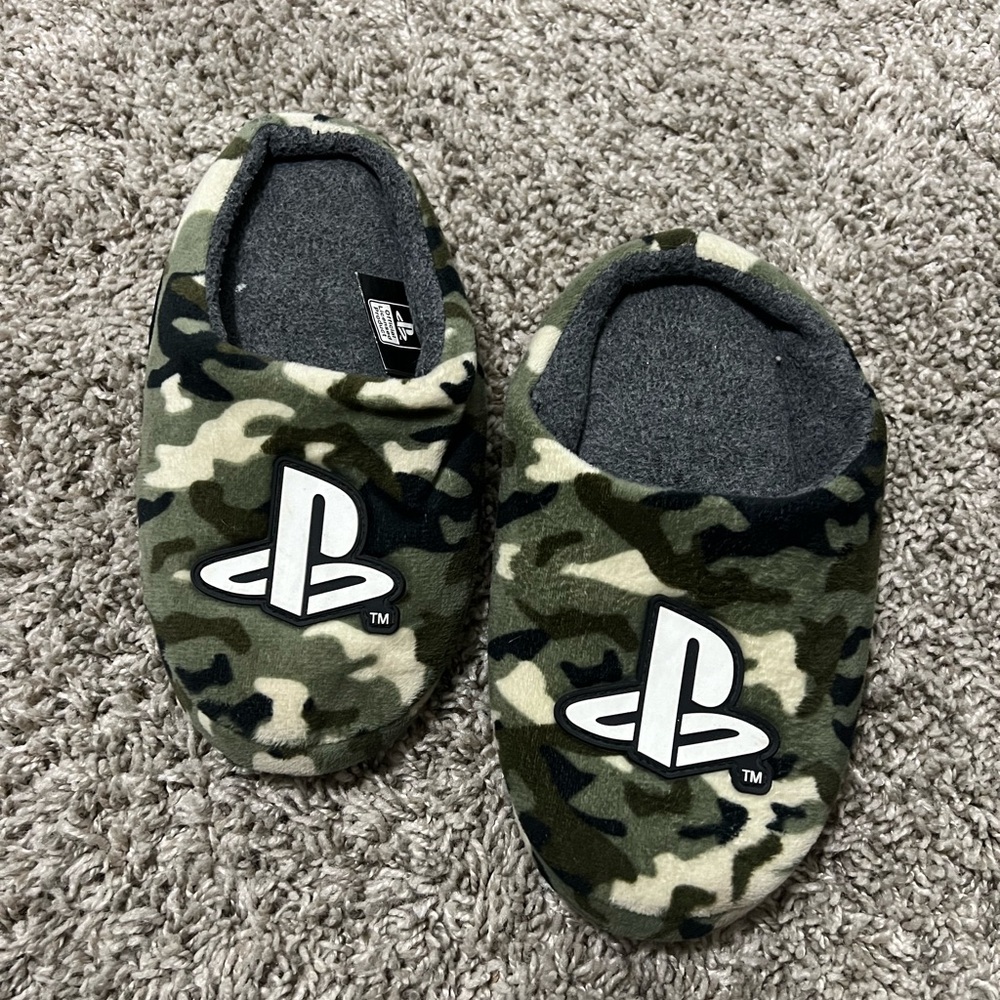 Sony Kids Camo Slippers
